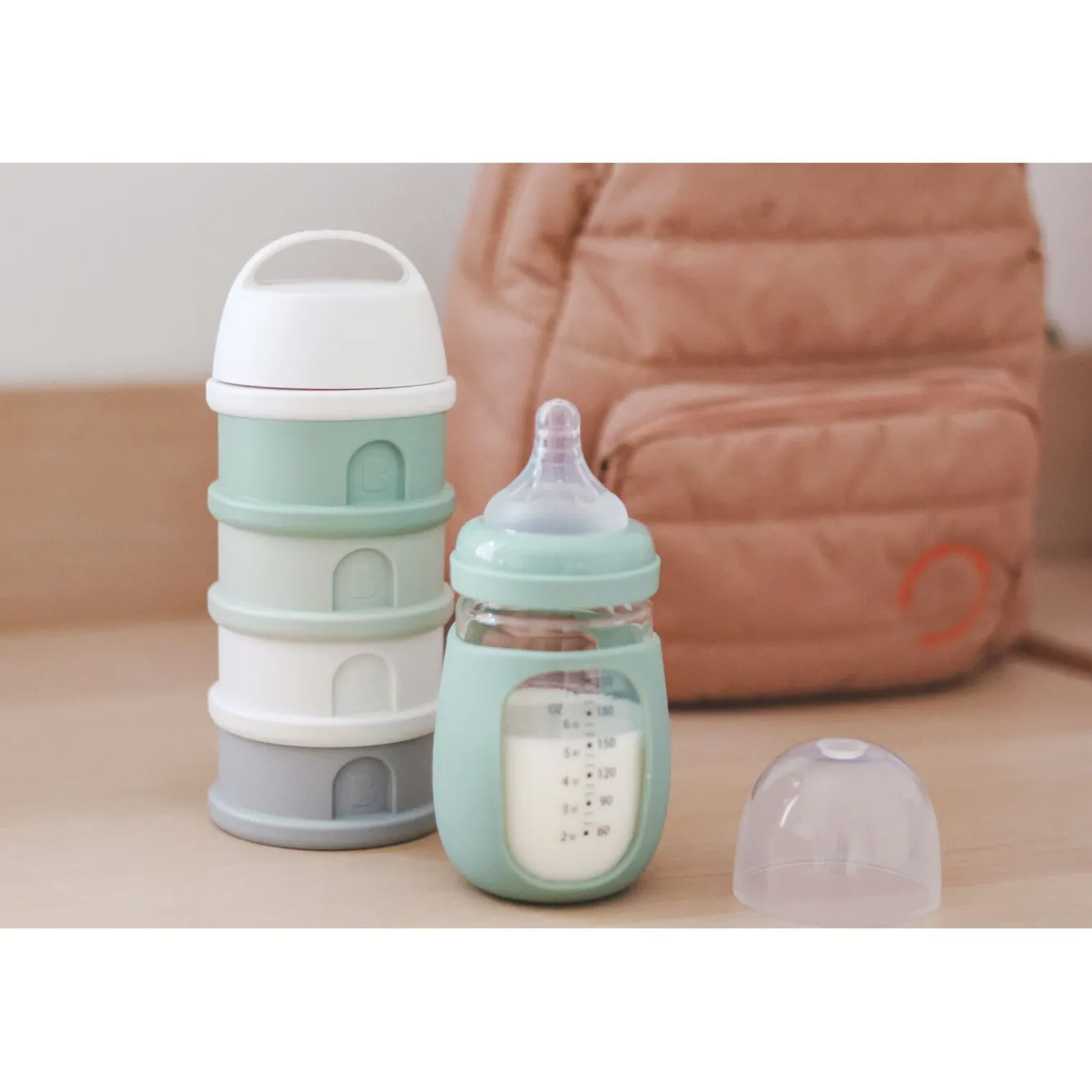 Sorties De Bébé*BÉABA Boite Doseuse 4 Compartiments Cotton / Sage Green