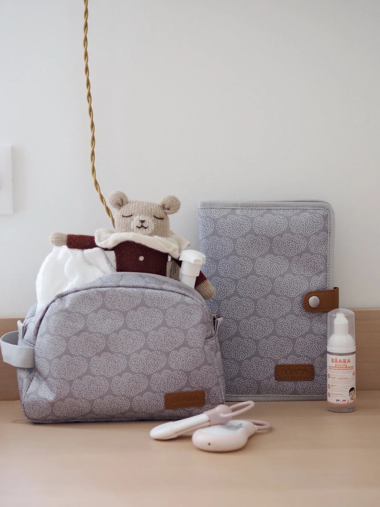 Accessoires De Toilette*BÉABA Protege Carnet De Sante Tiny Dots